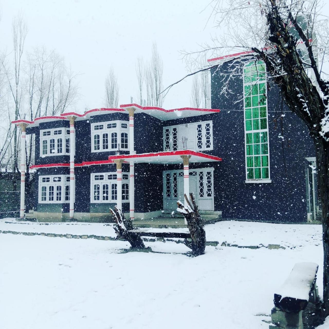 Skardu One Resort And Guest House Екстериор снимка
